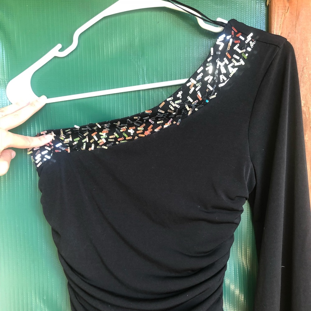 Dress - Picture 2 of 4